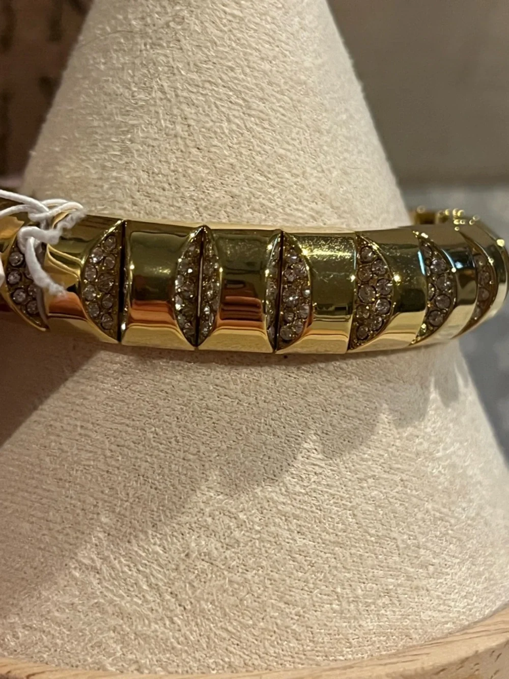 kate spade gold-tone stretch bracelet with crystal accents new with tag and bag - Picture 2 of 5